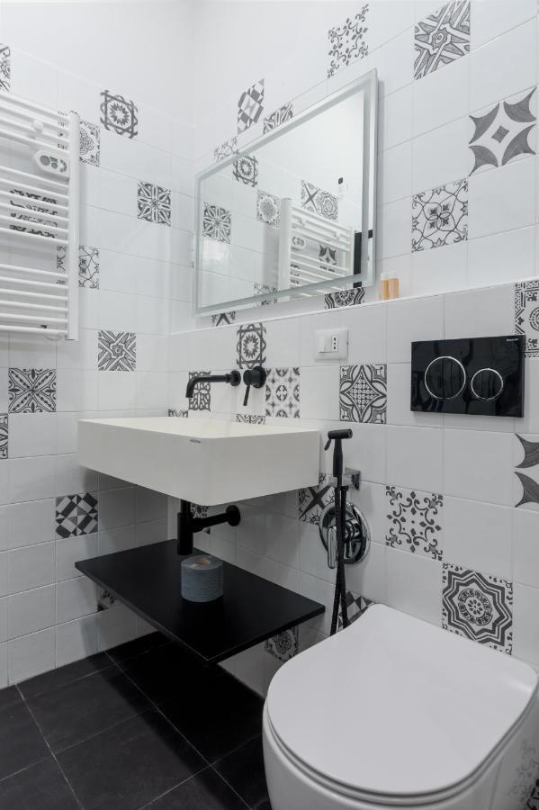 Апартаменти Esclusivo 130 Mq + Terrazzo Via San Vincenzo Генуя Екстер'єр фото